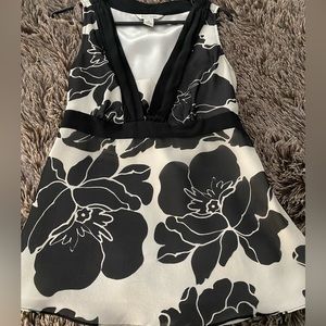 White House Black Market sleeveless top. Size medium